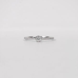 rong-solitaire-knife-edge-setting