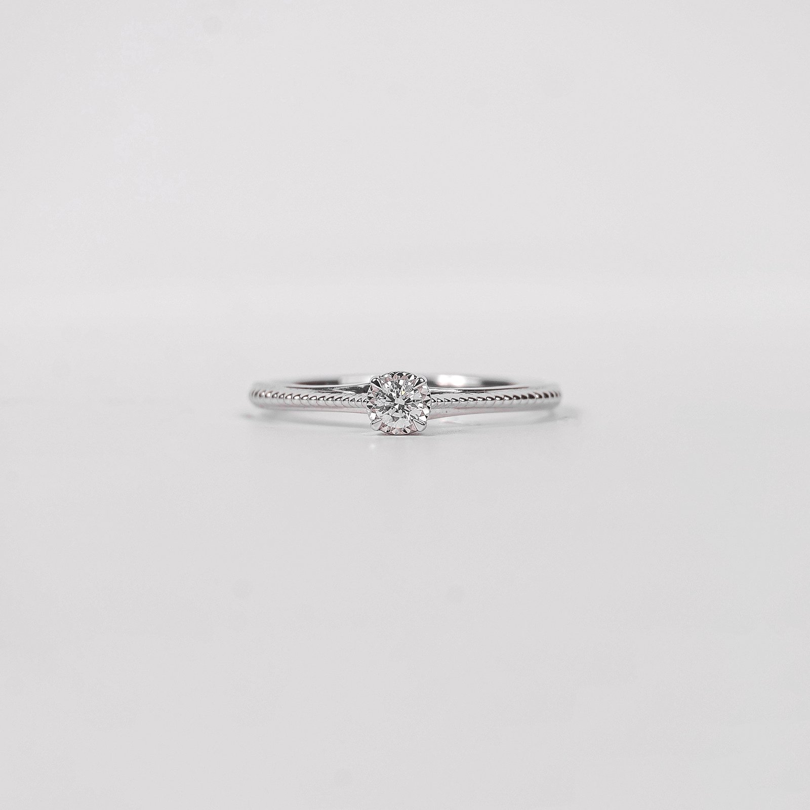 IMG_1409 rong-solitaire-knife-edge-setting