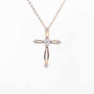 Pendant Cross Setting